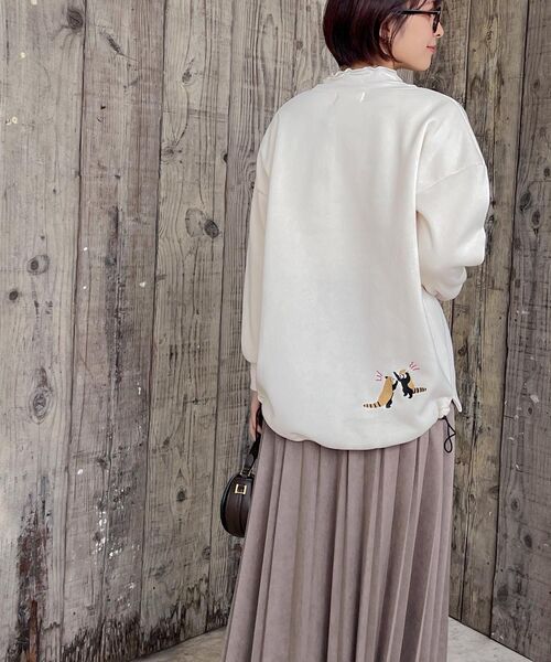 rps（アールピーエス）の「ブラブラ動物刺繍裾ドロスト裏起毛プルオーバー（スウェット・レディース・アイボリー/チャコールグレー/杢グレー/ホワイト系その他4/グレー系その他2・フリー）」の17枚目の写真