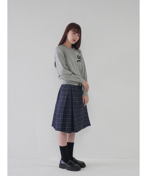 Uenui(ウニュイ)の「【 cunii 】ワンポイント リボン シンプル パール カーディガン(カーディガン/ボレロ・レディース・グレー/ベージュ/ピンク/ブラック・FREE)」の21枚目の写真