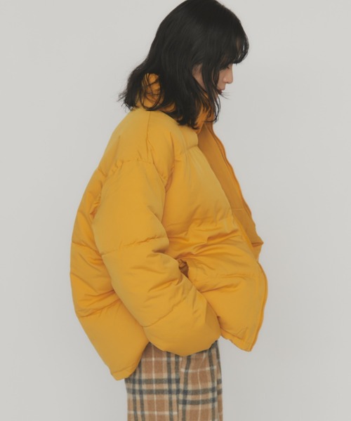 MERLOT（メルロー）の「スタンドカラーダウンジャケット（ダウンジャケット/コート・レディース・ブルー/イエロー・FREE）」の3枚目の写真