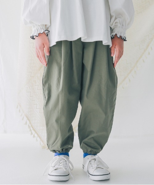 NHT（エヌエイチティー）の「NHT/エヌエイチティー ロングギャザーパンツ（その他パンツ・キッズ・カーキ/ブルー系その他7/ベージュ系その他6・120cm/130cm/140cm/150cm/160cm/110cm）」の2枚目の写真