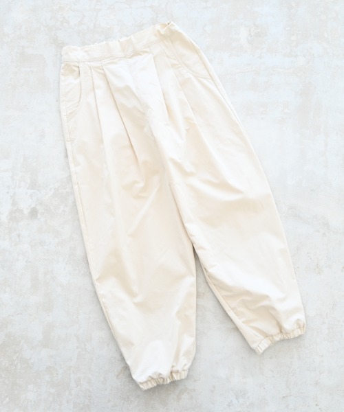 NHT（エヌエイチティー）の「NHT/エヌエイチティー ロングギャザーパンツ（その他パンツ・キッズ・カーキ/ブルー系その他7/ベージュ系その他6・120cm/130cm/140cm/150cm/160cm/110cm）」の17枚目の写真