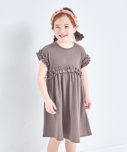 pairmanon（ペアマノン）の「【リンクコーデ】【ふんわりワッフル】フリル ガールズワンピース（ワンピース・キッズ・ベージュ系その他/モカ/グリーン系その他/ブラック系その他・100/140/120/110/130/150/90）」の9枚目の写真