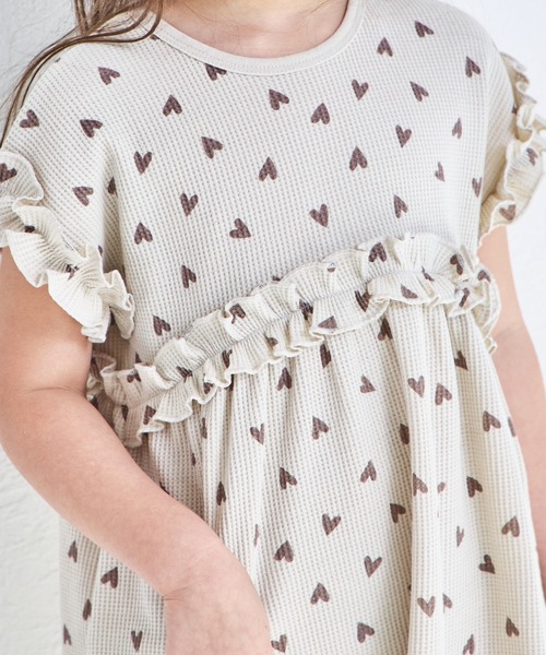 pairmanon（ペアマノン）の「【リンクコーデ】【ふんわりワッフル】フリル ガールズワンピース（ワンピース・キッズ・ベージュ系その他/モカ/グリーン系その他/ブラック系その他・100/140/120/110/130/150/90）」の13枚目の写真