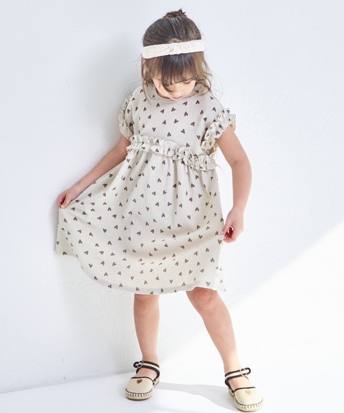 pairmanon（ペアマノン）の「【リンクコーデ】【ふんわりワッフル】フリル ガールズワンピース（ワンピース・キッズ・ベージュ系その他/モカ/グリーン系その他/ブラック系その他・100/140/120/110/130/150/90）」の15枚目の写真