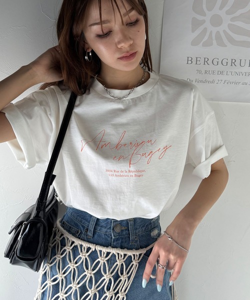 classicalelf(クラシカルエルフ)の「大人カジュアルに映える。綿100%胸元筆記体ロゴなめらかシルケット風Tシャツ(半袖)(Tシャツ/カットソー・レディース・ブラウン/ブルーグレー/オートミール/チャコール/オフホワイト・X-LARGE/SMALL/MEDIUM/LARGE)」の6枚目の写真