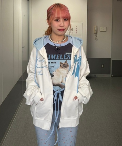 Candy Stripper(キャンディストリッパー)の「CANDYS CLUB フーディ(パーカー・レディース・ライトブルー/オフホワイト/ピンク・FREE)」の14枚目の写真