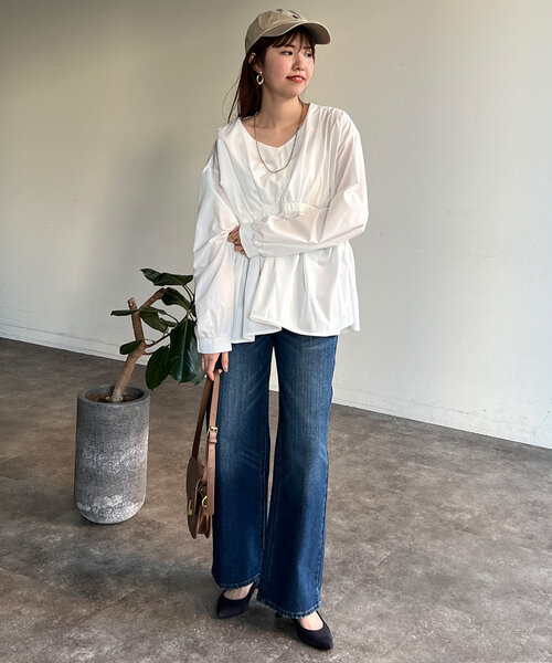 Chez toi（シェトワ）の「ペプラムチュニックブラウス（シャツ/ブラウス・レディース・オフホワイト/ブラック/サックスブルー・FREE）」の9枚目の写真