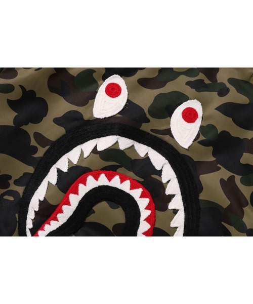 A BATHING APE(アベイシングエイプ)の「1ST CAMO SHARK MA-1 JACKET(MA-1・メンズ・グリーン/イエロー・X-LARGE/MEDIUM/XX-LARGE/SMALL/LARGE)」の11枚目の写真