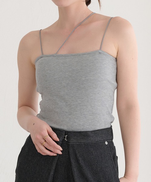 raffime（ラフィミー）の「アシメネックカップ付きインナーキャミソール（キャミソール・レディース・アイボリー/モカ/カーキ/ブラック/ホワイト系その他2/ブラック系その他/ダークブラウン/グレー・フリー/ショート丈）」の5枚目の写真