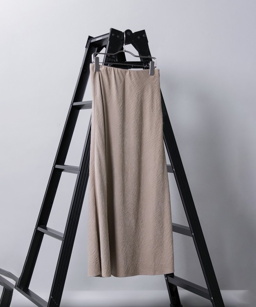 ROSE BUD(ローズバッド)の「フィブリルバイヤススカート(スカート・レディース・ブルー/ベージュ/ブラック・ONE SIZE)」の19枚目の写真