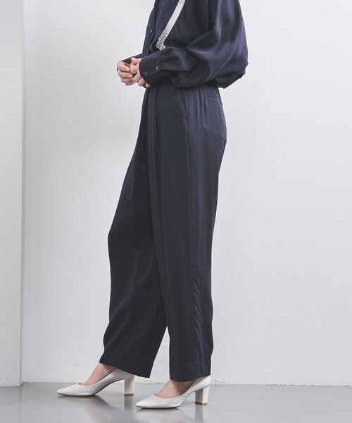 UNITED ARROWS(ユナイテッドアローズ)の「サテンラップ ワイドパンツ(その他パンツ・レディース・オフホワイト/ネイビー/ベージュ・34/40/38/36)」の6枚目の写真