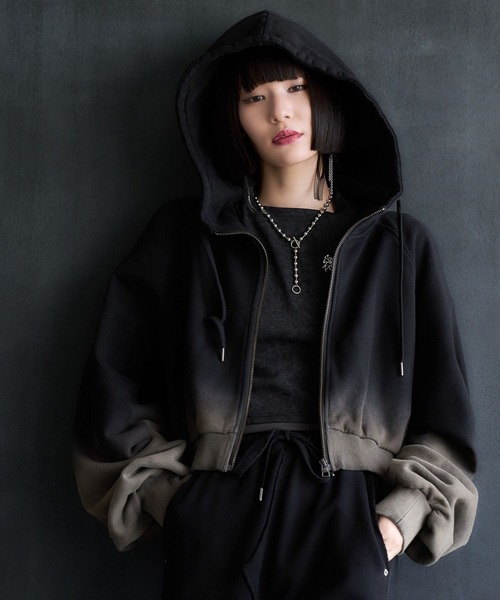 グラデーションカタアキジップパーカー HARE HARE（ハレ）の「【EDGY MODE】グラデーションカタアキジップパーカー