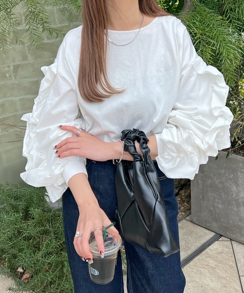 Futier land(フューティアランド)の「ボリュームフリルスリーブ長袖カットソー(Tシャツ/カットソー・レディース・オフホワイト/ブラック・MEDIUM)」の10枚目の写真