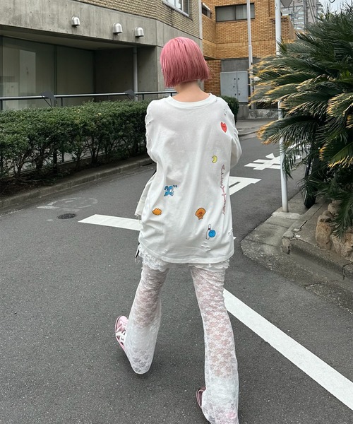 Alley Tokyo(アリートーキョー)の「落書きいっぱいヴィンテージっぽロンT(Tシャツ/カットソー・レディース・オフホワイト/スミクロ・FREE)」の19枚目の写真