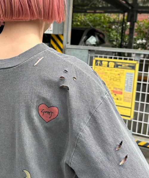 Alley Tokyo(アリートーキョー)の「落書きいっぱいヴィンテージっぽロンT(Tシャツ/カットソー・レディース・オフホワイト/スミクロ・FREE)」の10枚目の写真