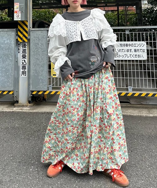 Alley Tokyo(アリートーキョー)の「落書きいっぱいヴィンテージっぽロンT(Tシャツ/カットソー・レディース・オフホワイト/スミクロ・FREE)」の6枚目の写真