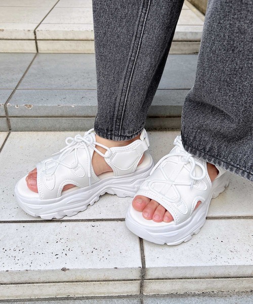 INGNI（イング）の「レースUPボリュームスポサン（サンダル・レディース・ブラック/ベージュ/オフホワイト・M/L）」の9枚目の写真