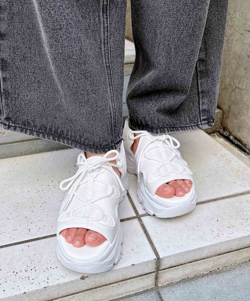 INGNI（イング）の「レースUPボリュームスポサン（サンダル・レディース・ブラック/ベージュ/オフホワイト・M/L）」の11枚目の写真