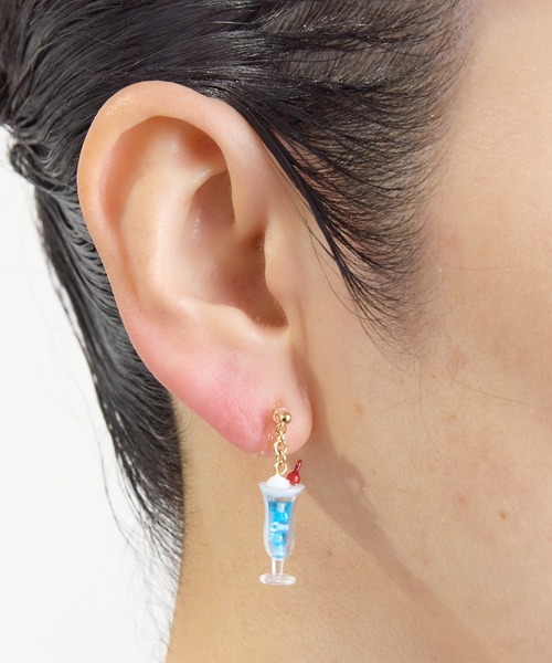 gargle(ガーグル)の「gargle ガーグル:ミニチュアアートシリーズ クリームソーダ イヤリング(イヤリング・レディース・グリーン/ブルー・FREE)」の7枚目の写真