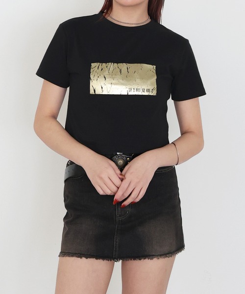 Mili affinity(ミリアフィニティー)の「シルバー箔プリントコンパクトTシャツ(Tシャツ/カットソー・レディース・ブラック×シルバー/ホワイト×シルバー/ホワイト×ピンク/ホワイト×ゴールド/ブラック×ゴールド・FREE)」の11枚目の写真