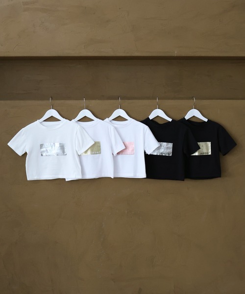 Mili affinity(ミリアフィニティー)の「シルバー箔プリントコンパクトTシャツ(Tシャツ/カットソー・レディース・ブラック×シルバー/ホワイト×シルバー/ホワイト×ピンク/ホワイト×ゴールド/ブラック×ゴールド・FREE)」の16枚目の写真
