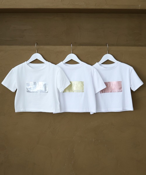 Mili affinity(ミリアフィニティー)の「シルバー箔プリントコンパクトTシャツ(Tシャツ/カットソー・レディース・ブラック×シルバー/ホワイト×シルバー/ホワイト×ピンク/ホワイト×ゴールド/ブラック×ゴールド・FREE)」の17枚目の写真