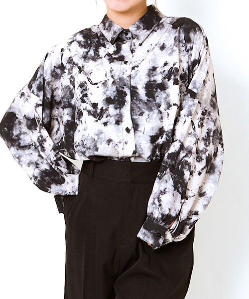 GORGE(ゴージ)の「《タンク付き2点セット×モヤ柄》レディース シャツ セットアイテム 羽織り トレンド 春夏秋(シャツ/ブラウス・レディース・ブラック/ブラウン・F)」の1枚目の写真