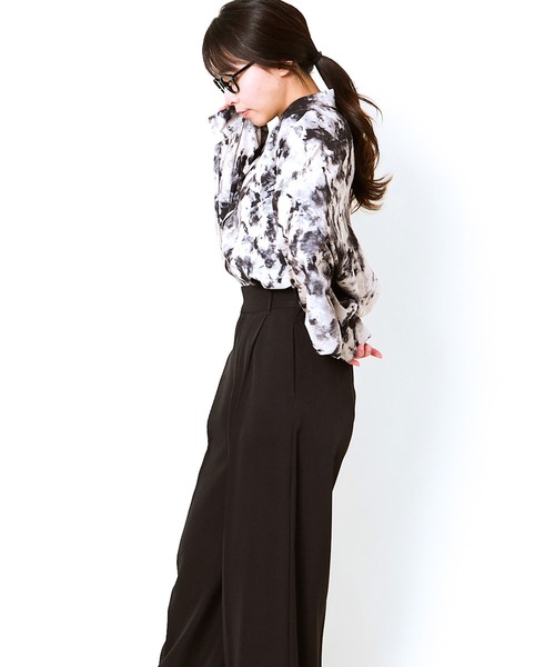 GORGE(ゴージ)の「《タンク付き2点セット×モヤ柄》レディース シャツ セットアイテム 羽織り トレンド 春夏秋(シャツ/ブラウス・レディース・ブラック/ブラウン・F)」の3枚目の写真