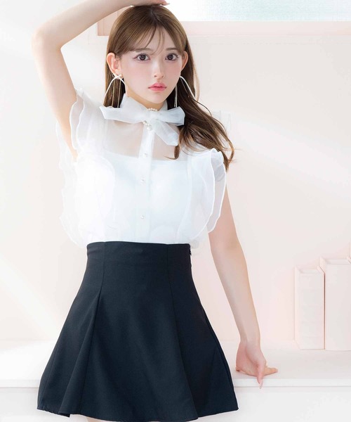 Tika（ティカ）の「[CLOSED] キャバドレス セットアップ 韓国 ミニ フレア ネックリボン シアーブラウス リボンブラウス フリル ボウタイ ノースリーブドレス キャバワンピ（ドレス・レディース・ホワイト×ブラック・M/S）」の3枚目の写真