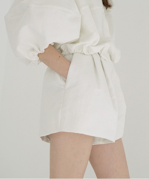 CLANE(クラネ)の「DAD SHORT PANTS(その他パンツ・レディース・アイボリー/ブラック・1/2)」の4枚目の写真