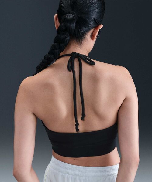 NIKE(ナイキ)の「ナイキ スポーツウェア チル テリー ウィメンズ スリム クロップド フレンチテリー ホルタートップ / Nike Sportswear Chill Terry Women's Slim Cropped French Terry Halter Top HJ1212-010 Black(キャミソール・レディース・ブラック・L/M/S/XS/XL)」の5枚目の写真