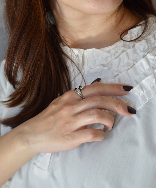 BROTHERHOOD(ブラザーフッド)の「【earyear】Tear Open design peti Volume Ring(リング・レディース・シルバー/ゴールド・MEDIUM/LARGE)」の6枚目の写真