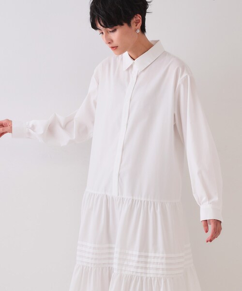 OPAQUE.CLIP（オペークドットクリップ）の「裾タックティアードシャツワンピース【洗濯機洗い可】（ワンピース・レディース・ネイビー/ホワイト・42/40/38）」の7枚目の写真