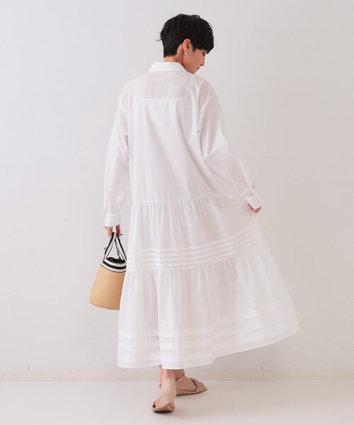 OPAQUE.CLIP（オペークドットクリップ）の「裾タックティアードシャツワンピース【洗濯機洗い可】（ワンピース・レディース・ネイビー/ホワイト・42/40/38）」の9枚目の写真