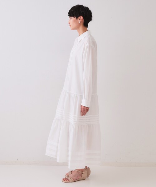 OPAQUE.CLIP（オペークドットクリップ）の「裾タックティアードシャツワンピース【洗濯機洗い可】（ワンピース・レディース・ネイビー/ホワイト・42/40/38）」の12枚目の写真