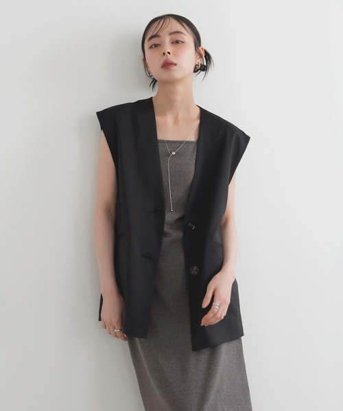 LIAN(リアン)の「リネンタッチノーカラーベスト(ベスト・レディース・アイボリー/ブラック/チャコールグレー/ベージュ・FREE)」の3枚目の写真
