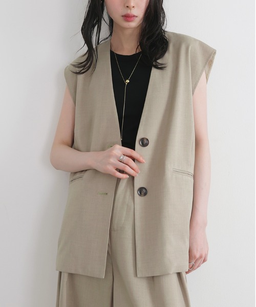 LIAN(リアン)の「リネンタッチノーカラーベスト(ベスト・レディース・アイボリー/ブラック/チャコールグレー/ベージュ・FREE)」の5枚目の写真