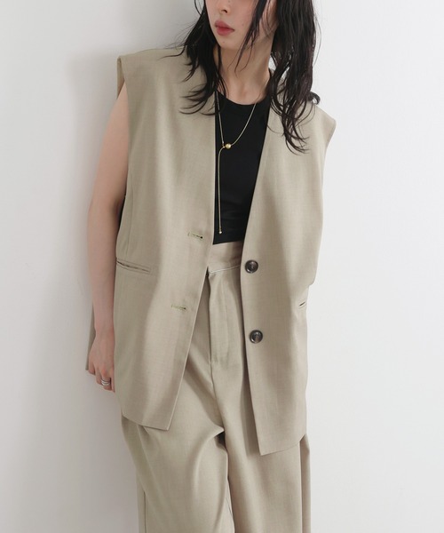 LIAN(リアン)の「リネンタッチノーカラーベスト(ベスト・レディース・アイボリー/ブラック/チャコールグレー/ベージュ・FREE)」の9枚目の写真