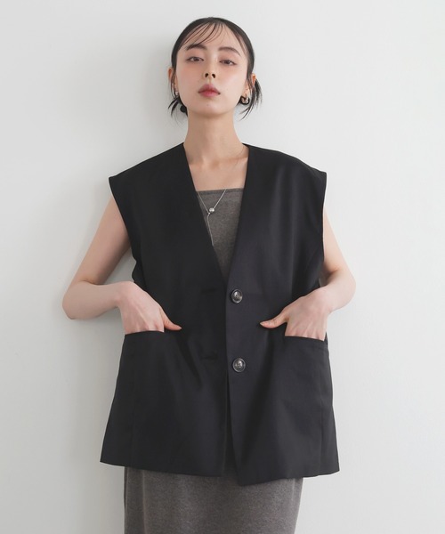 LIAN(リアン)の「リネンタッチノーカラーベスト(ベスト・レディース・アイボリー/ブラック/チャコールグレー/ベージュ・FREE)」の14枚目の写真
