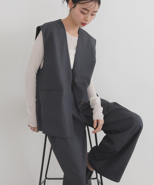 LIAN(リアン)の「リネンタッチノーカラーベスト(ベスト・レディース・アイボリー/ブラック/チャコールグレー/ベージュ・FREE)」の22枚目の写真