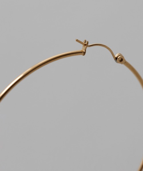 ORLEAN（オルレアン）の「【ORLEAN】 シンプルフープピアス 6cm（ピアス（両耳用）・レディース・シルバー/ゴールド・フリー）」の6枚目の写真