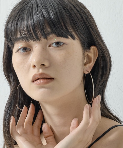 ORLEAN（オルレアン）の「【ORLEAN】 シンプルフープピアス 6cm（ピアス（両耳用）・レディース・シルバー/ゴールド・フリー）」の15枚目の写真