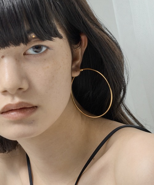 ORLEAN（オルレアン）の「【ORLEAN】 シンプルフープピアス 6cm（ピアス（両耳用）・レディース・シルバー/ゴールド・フリー）」の20枚目の写真