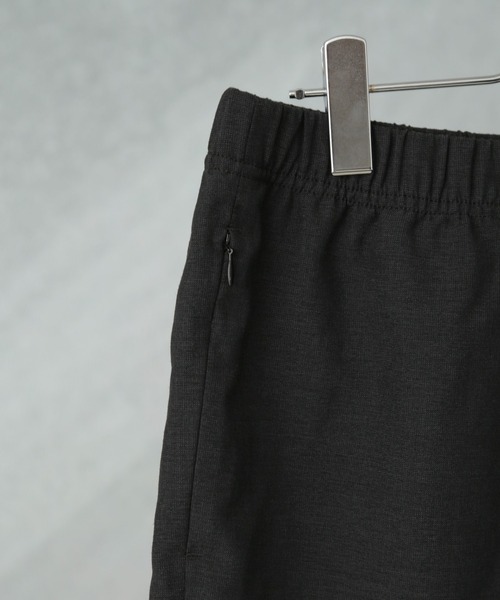 Gramicci(グラミチ)の「Gramicci/別注 LINEN BLEND PACKABLE SHORT(その他パンツ・メンズ・グレー/ブルー/ブラック/グリーン・L/M/S)」の8枚目の写真