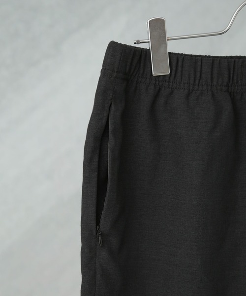 Gramicci(グラミチ)の「Gramicci/別注 LINEN BLEND PACKABLE SHORT(その他パンツ・メンズ・グレー/ブルー/ブラック/グリーン・L/M/S)」の9枚目の写真