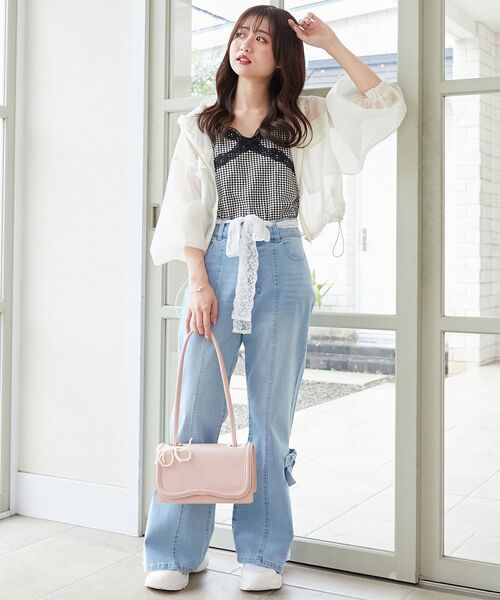 MAJESTIC LEGON（マジェスティックレゴン）の「カップ付きローズリボンキャミ（キャミソール・レディース・ホワイト系その他2/レッド系その他2/グレー系その他/ブラック系その他・MEDIUM）」の17枚目の写真