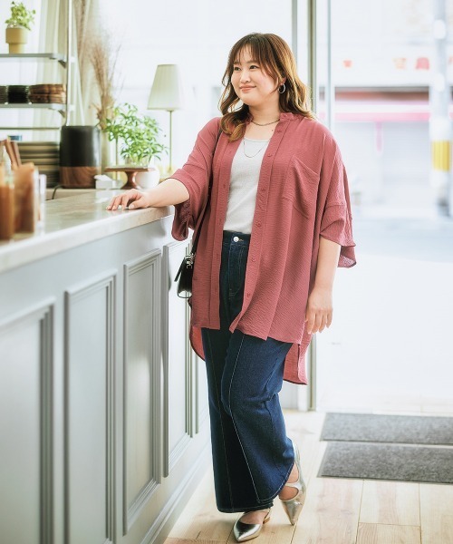 SMILE LAND(スマイルランド)の「<大きいサイズ> ゆるシルエットとろみシボシャツチュニック(その他トップス・レディース・モカ/ピンク/ブラック/チャコールグレー/パープル/ダークブラウン・L/LL/3L/4L/5L)」の8枚目の写真