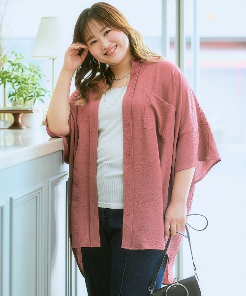 SMILE LAND(スマイルランド)の「<大きいサイズ> ゆるシルエットとろみシボシャツチュニック(その他トップス・レディース・モカ/ピンク/ブラック/チャコールグレー/パープル/ダークブラウン・L/LL/3L/4L/5L)」の9枚目の写真