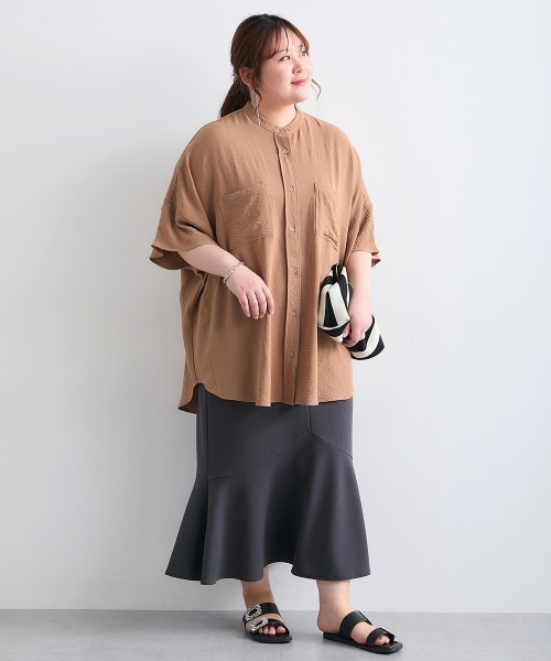 SMILE LAND(スマイルランド)の「<大きいサイズ> ゆるシルエットとろみシボシャツチュニック(その他トップス・レディース・モカ/ピンク/ブラック/チャコールグレー/パープル/ダークブラウン・L/LL/3L/4L/5L)」の17枚目の写真