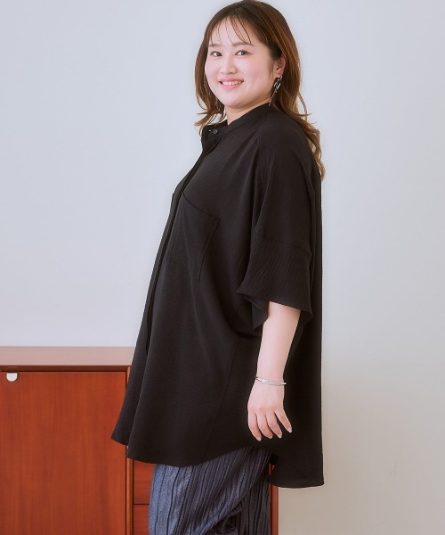SMILE LAND(スマイルランド)の「<大きいサイズ> ゆるシルエットとろみシボシャツチュニック(その他トップス・レディース・モカ/ピンク/ブラック/チャコールグレー/パープル/ダークブラウン・L/LL/3L/4L/5L)」の20枚目の写真